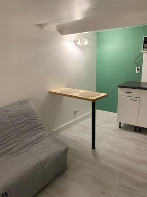 Joli Studio En Centre Ville ナルボンヌ エクステリア 写真